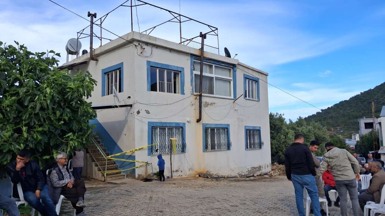 Aynı aileden 2 can gitti! Polis baba kurtuldu, hamile anne yoğun bakımda 1